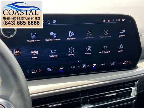 Used 2025 Chevrolet Traverse LT FWD image 34