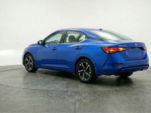Used 2025 Nissan Sentra SV image 6