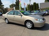 Used 2004 Toyota Camry LE image 2