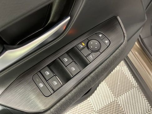 New 2026 Nissan Kicks SV w/ SV Premium Package image 30