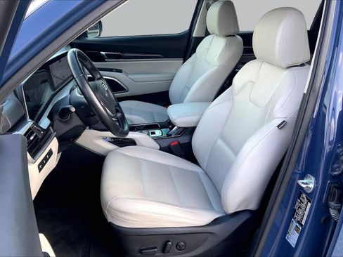 Used 2023 Kia Telluride S FWD image 8