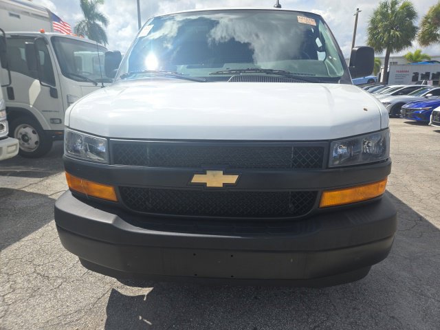Used 2025 Chevrolet Express 2500 w/ Driver Convenience Package RWD image 2