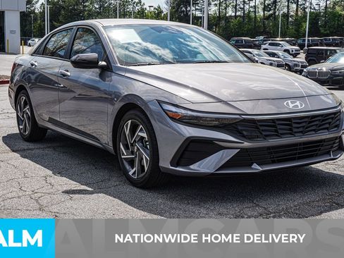 Used 2025 Hyundai Elantra Sport image 6