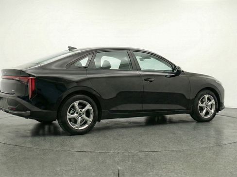 Used 2025 Kia K4 LXS image 9