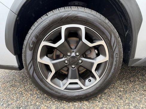 Used 2015 Subaru Crosstrek 2.0i Premium image 10