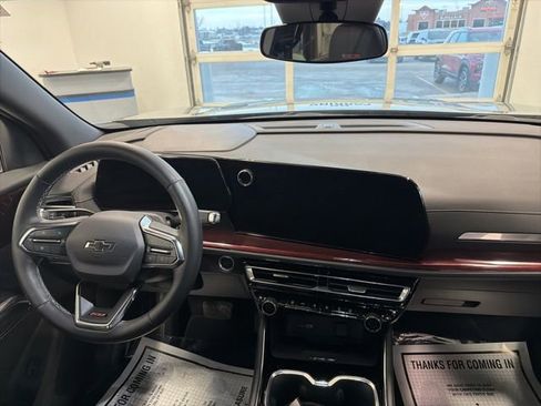 Used 2025 Chevrolet Traverse Z71 image 23