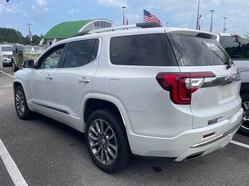 Used 2023 GMC Acadia Denali w/ Denali Ultimate Package FWD image 3