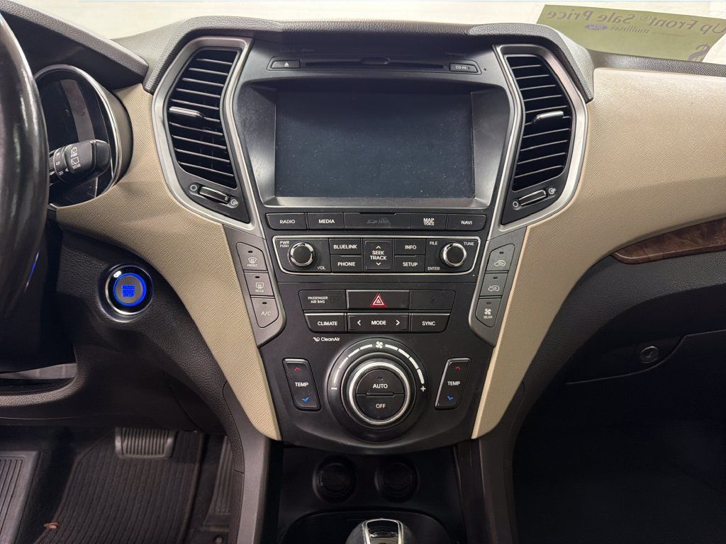 Used 2017 Hyundai Santa Fe Limited FWD image 23