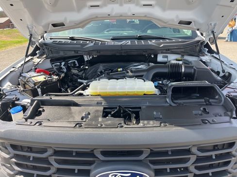 Used 2024 Ford F150 XL image 1