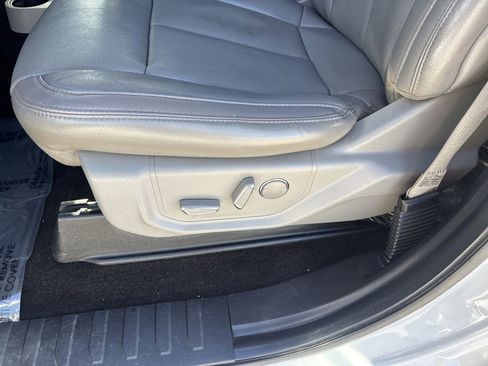 Used 2018 Ford F150 Lariat image 26