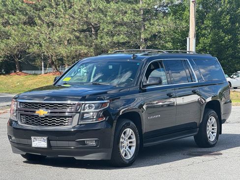 Used 2018 Chevrolet Suburban LT AWD/4WD image 3