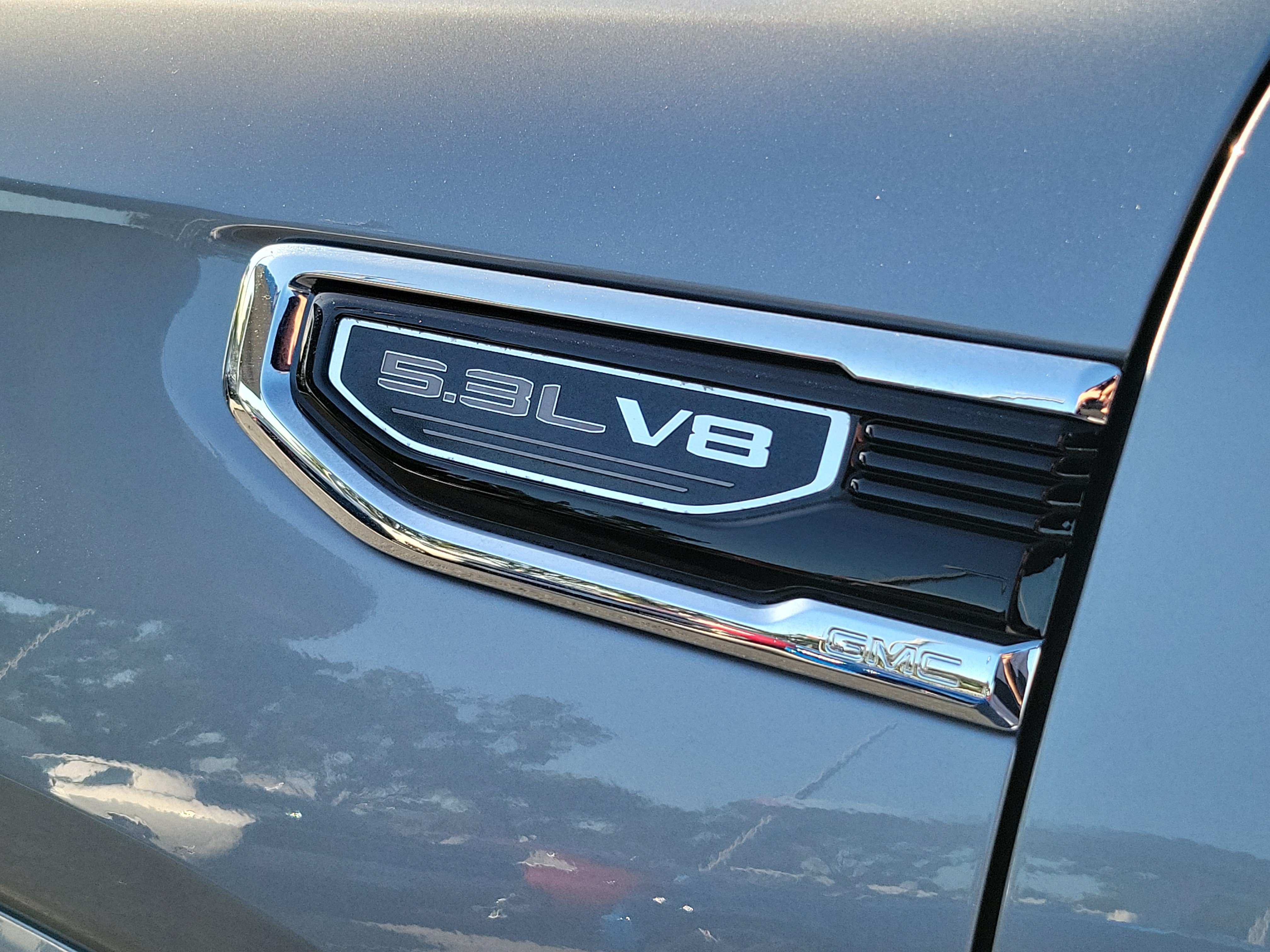 Used 2024 GMC Sierra 1500 SLT w/ SLT Premium Plus Package AWD/4WD image 8