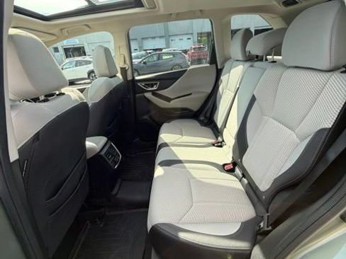 Used 2021 Subaru Forester Premium AWD/4WD image 26