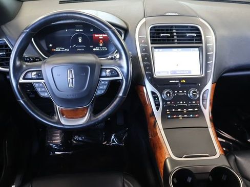 Used 2020 Lincoln Nautilus Reserve AWD/4WD image 16