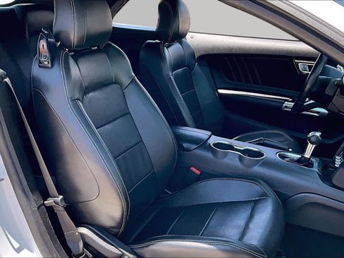 Used 2022 Ford Mustang Premium RWD image 9