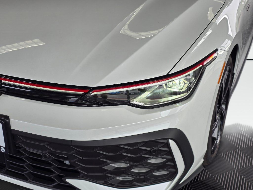 New 2026 Volkswagen GTI SE FWD image 10
