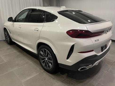 New 2026 BMW X6 xDrive40i w/ Climate Comfort Package image 4