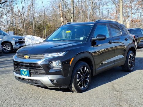 Used 2023 Chevrolet TrailBlazer LT image 3