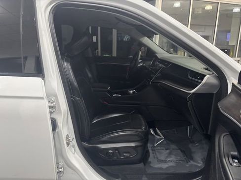 Used 2023 Jeep Grand Cherokee L Limited AWD/4WD image 38