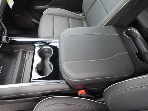 New 2025 Chevrolet Suburban Premier AWD/4WD image 24