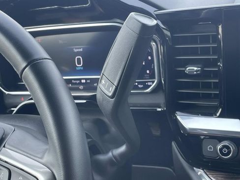 Used 2024 Chevrolet Silverado 1500 LT image 24