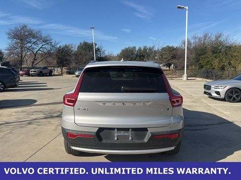 Certified 2025 Volvo XC40 B5 Plus image 6