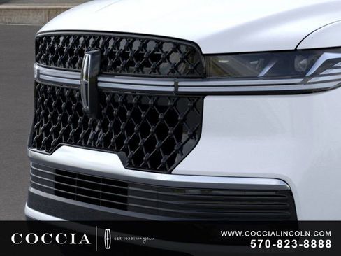 New 2025 Lincoln Navigator Reserve w/ Jet Appearance Package image 17