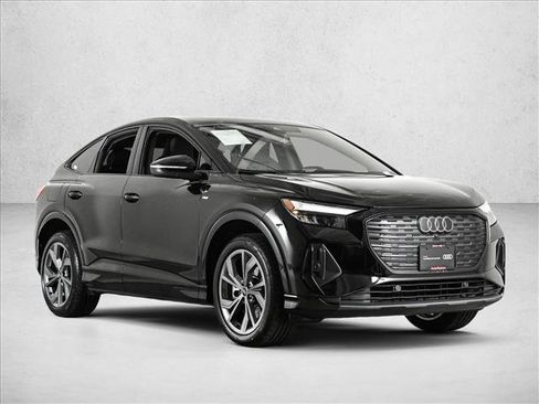 Certified 2023 Audi Q4 e-tron Premium Plus w/ Premium Plus AWD/4WD image 3
