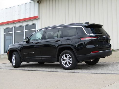 Used 2022 Jeep Grand Cherokee L Limited AWD/4WD image 10