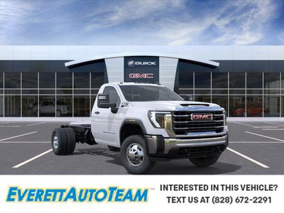 New 2026 GMC Sierra 3500 Pro w/ Convenience Package