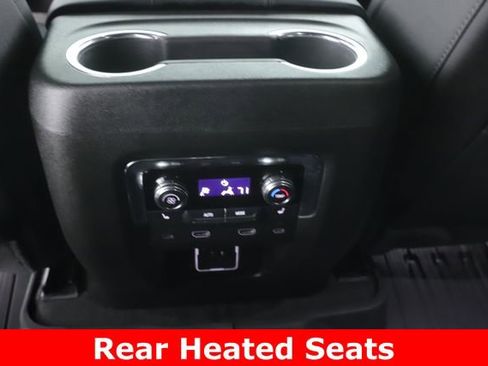 Used 2025 GMC Yukon AT4 w/ AT4 Premium Plus Package AWD/4WD image 32