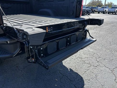 Certified 2025 Chevrolet Silverado 2500 ZR2 image 17