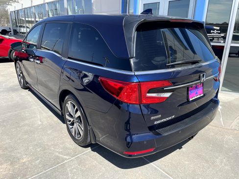 Used 2023 Honda Odyssey Touring image 2