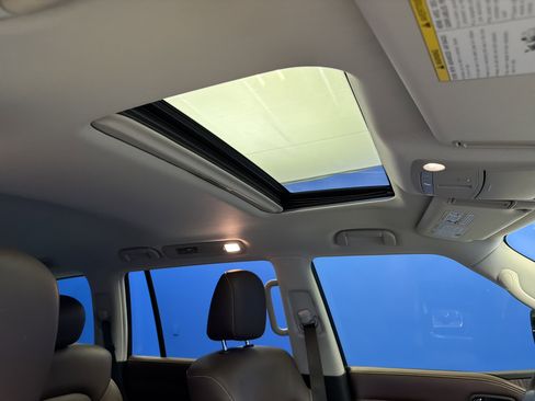 Used 2022 INFINITI QX80 Premium Select w/ Cargo Package image 28