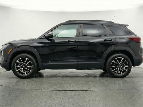 Used 2025 Chevrolet TrailBlazer LT FWD image 5