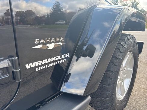 Certified 2016 Jeep Wrangler Unlimited Sahara w/ Connectivity Group image 26