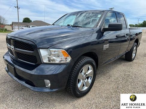 Used 2019 RAM 1500 Express w/ Express Value Package AWD/4WD image 1