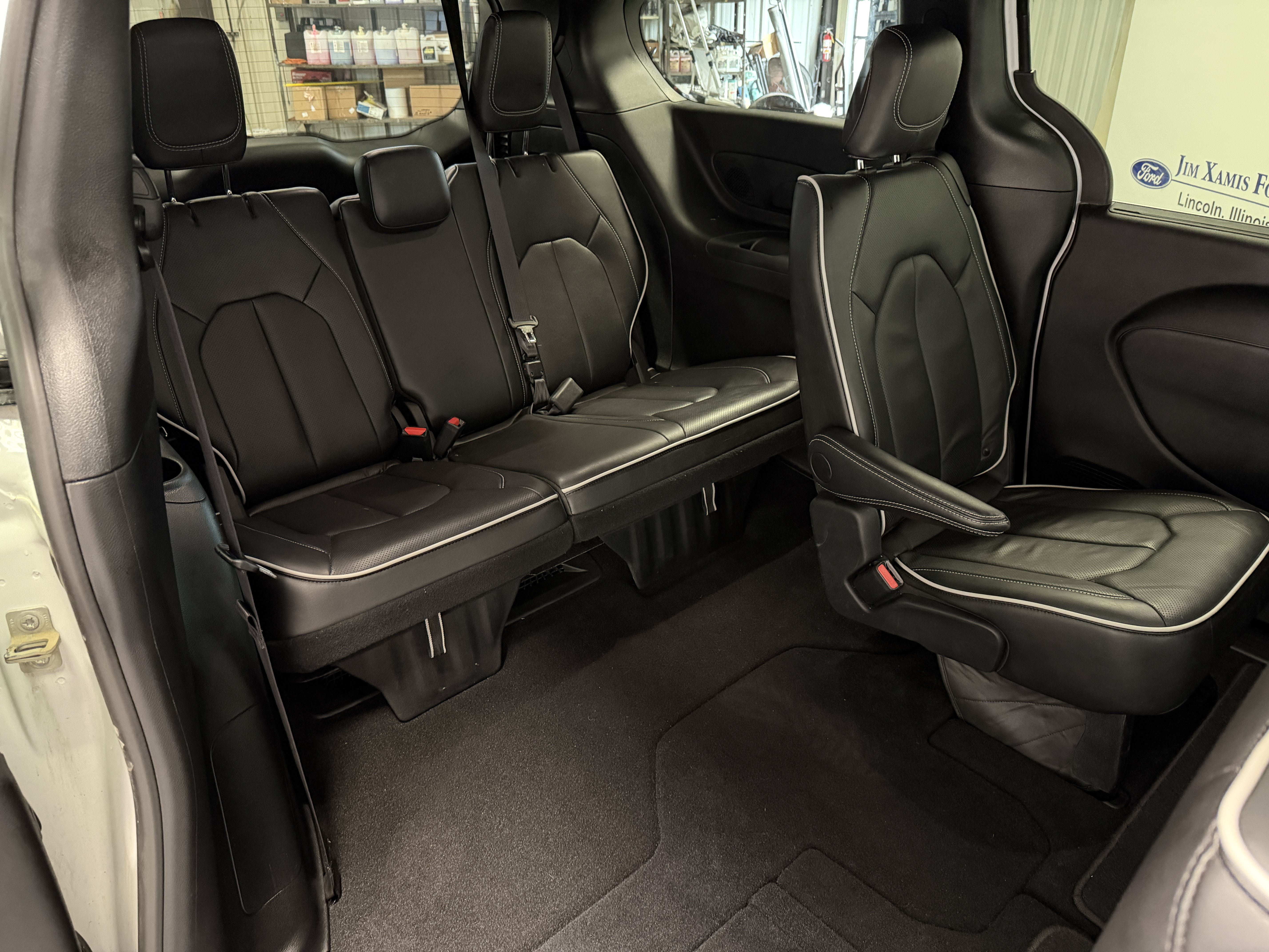 Used 2026 Chrysler Pacifica Limited AWD/4WD image 25