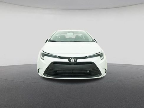 Used 2026 Toyota Corolla LE image 31