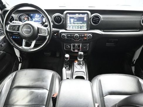 Used 2021 Jeep Wrangler Unlimited Sahara AWD/4WD image 9