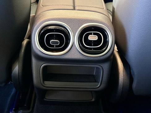 Used 2026 Mercedes-Benz GLC 300 4MATIC image 24
