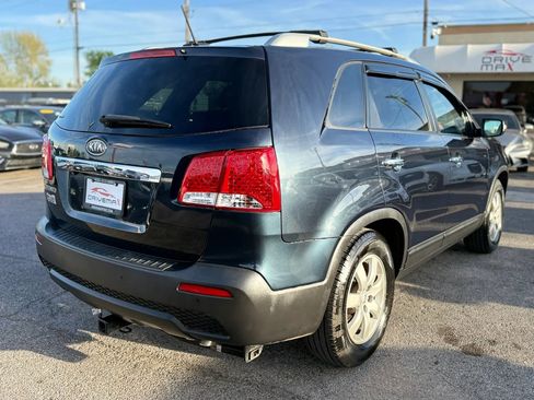 Used 2012 Kia Sorento LX w/ Convenience Pkg image 4