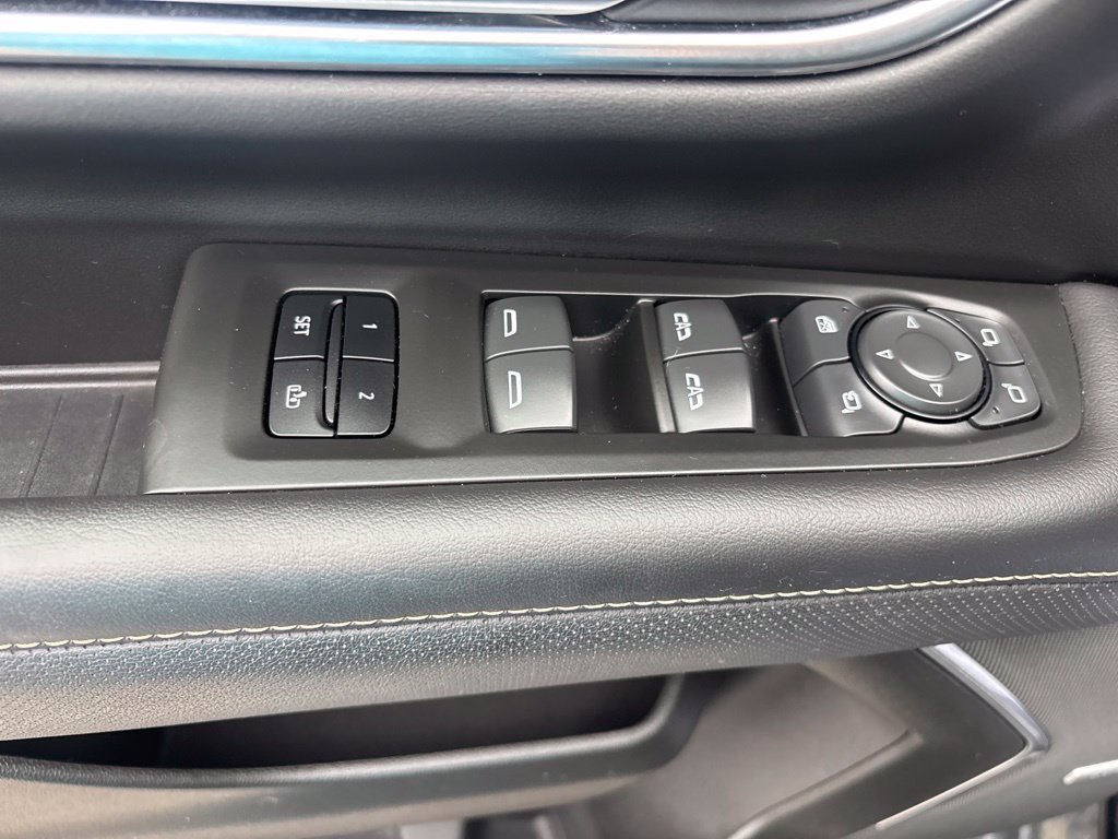 Used 2022 GMC Yukon XL SLT w/ SLT Premium Package AWD/4WD image 19