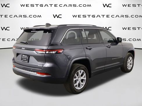 Used 2023 Jeep Grand Cherokee Limited w/ Luxury Tech Group II RWD image 55