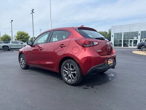 Used 2020 Toyota Yaris LE FWD image 5