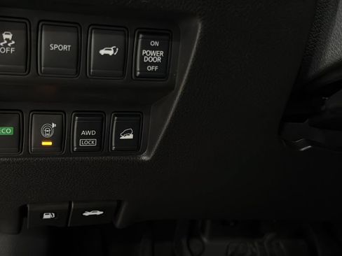 Used 2016 Nissan Rogue SL AWD/4WD image 36