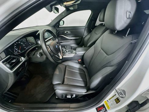 Used 2021 BMW 330i Sedan w/ Convenience Package RWD image 13