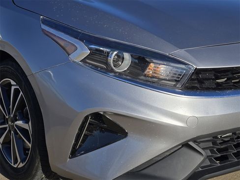 Used 2024 Kia Forte LXS w/ LXS Technology Package image 28