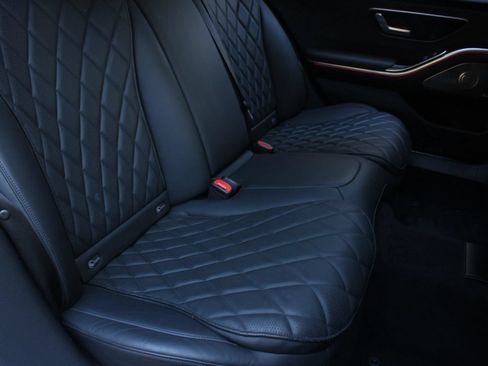 Used 2022 Mercedes-Benz S 500 4MATIC image 24