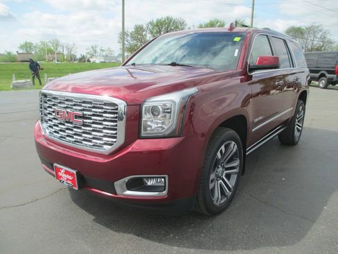 Used 2019 GMC Yukon Denali w/ Denali Ultimate Package image 11